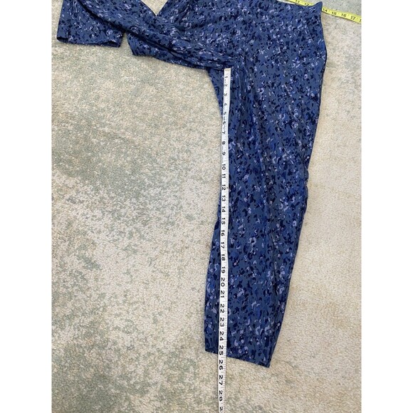 Athleta Womens Size 4/P Brooklyn Mid Rise Featherweight Blue Camo Ankle Trousers - Picture 4 of 8